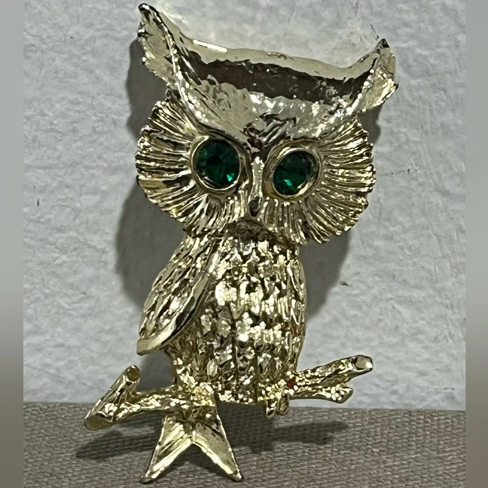Gerry’s Owl Bird Branch Rhinestone Jeweled Eyes Brooch Gold Pin Vintage Jewelry